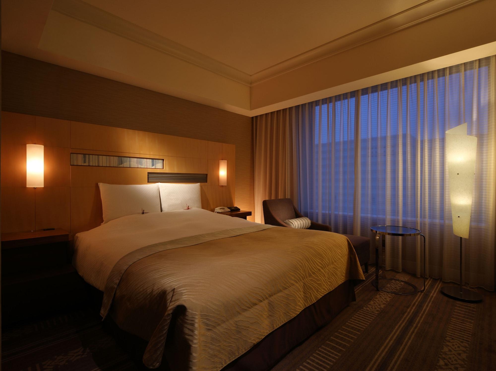 Hotel Okura Fukuoka Fukuoka  Eksteriør bilde A room at the hotel