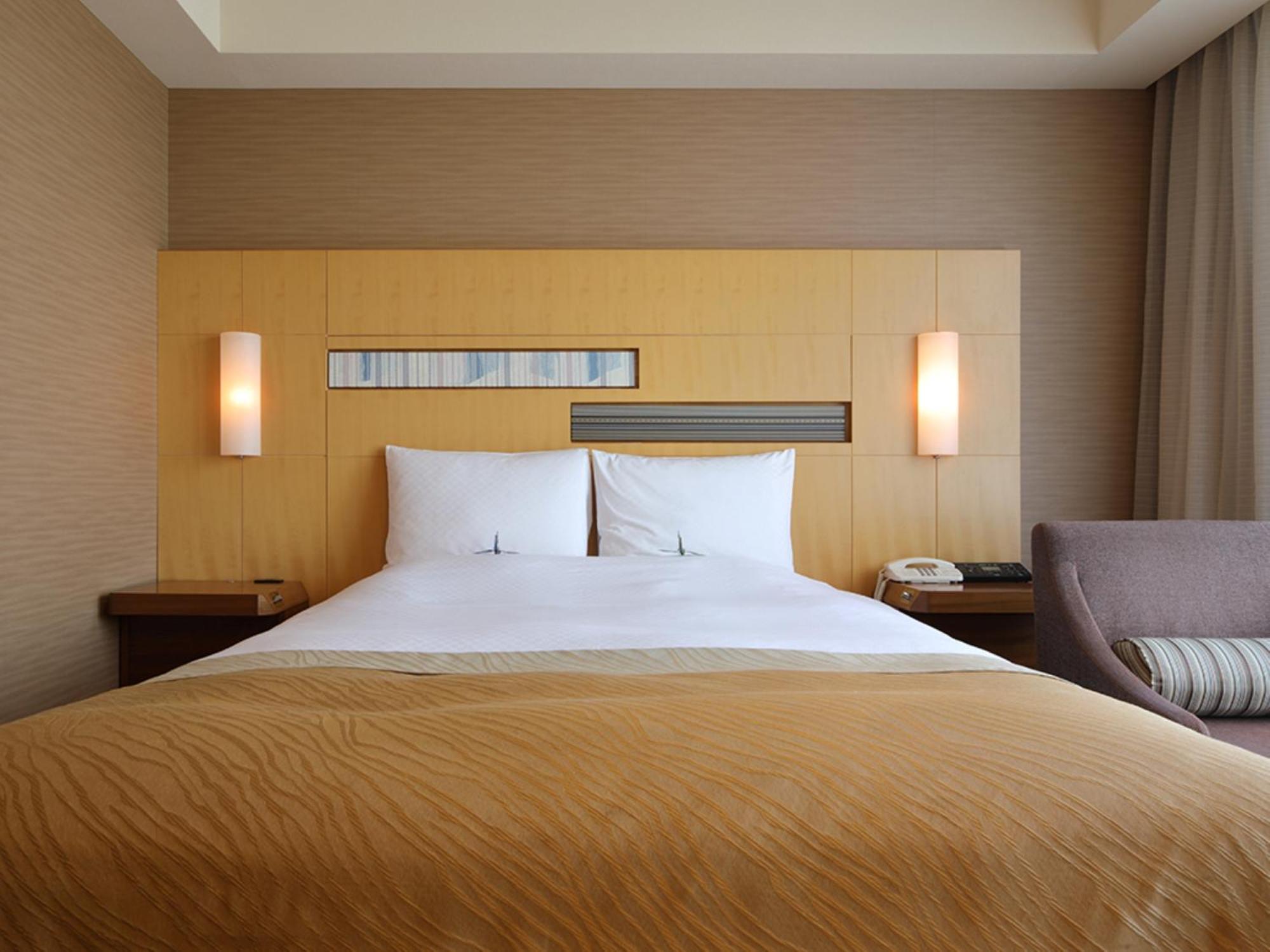 Hotel Okura Fukuoka Fukuoka  Eksteriør bilde A bedroom