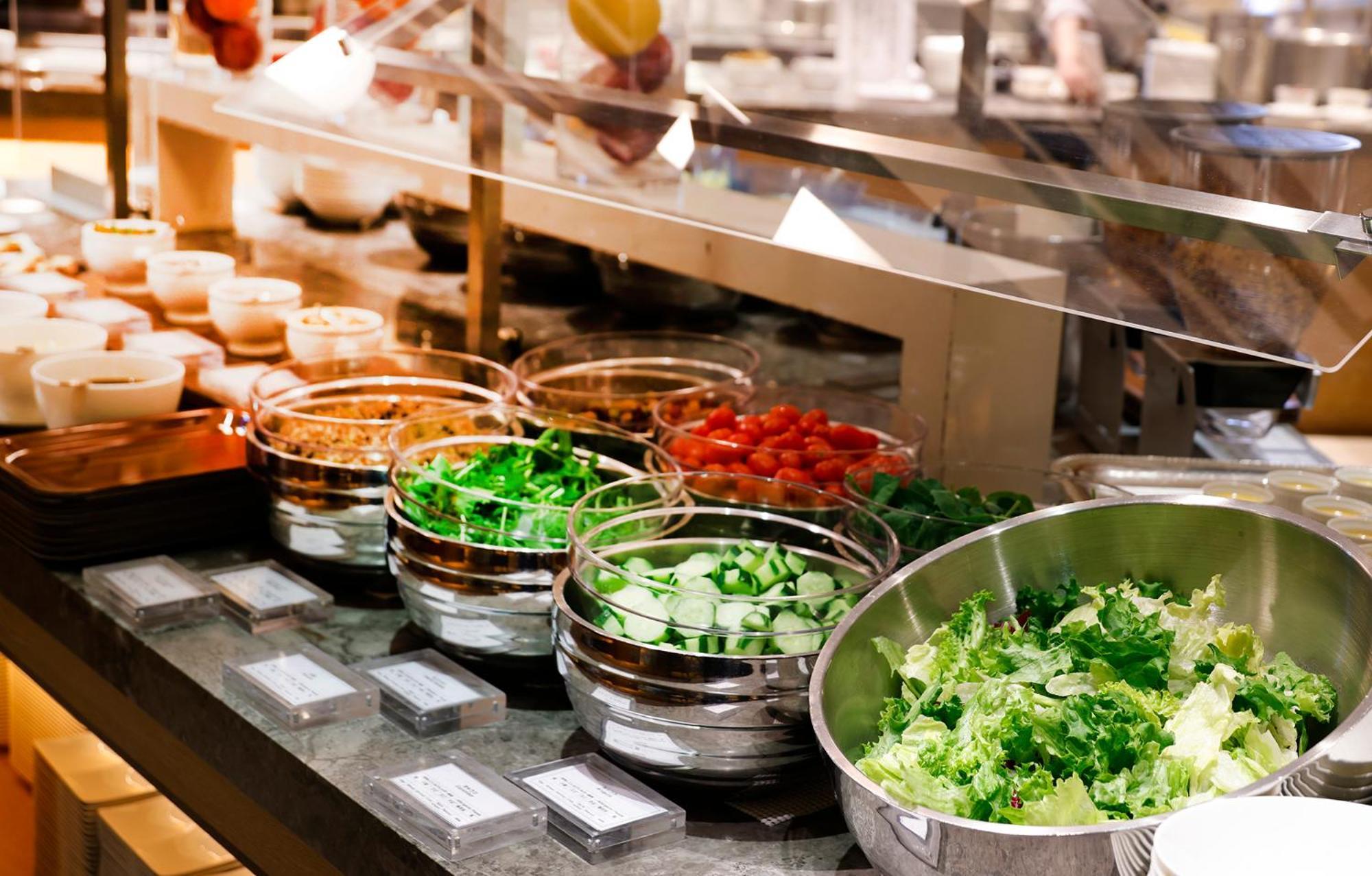 Hotel Okura Fukuoka Fukuoka  Eksteriør bilde A salad bar